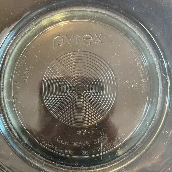 Vintage Pyrex 1.5L Mixing Bowl #323 - Picture 4 of 4